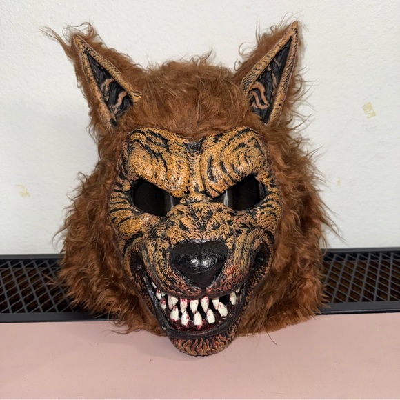 Werewolf Face Mask  Jaw Mouth Spirit Halloween Brown Scary *Missing Tooth* - Picture 1 of 10